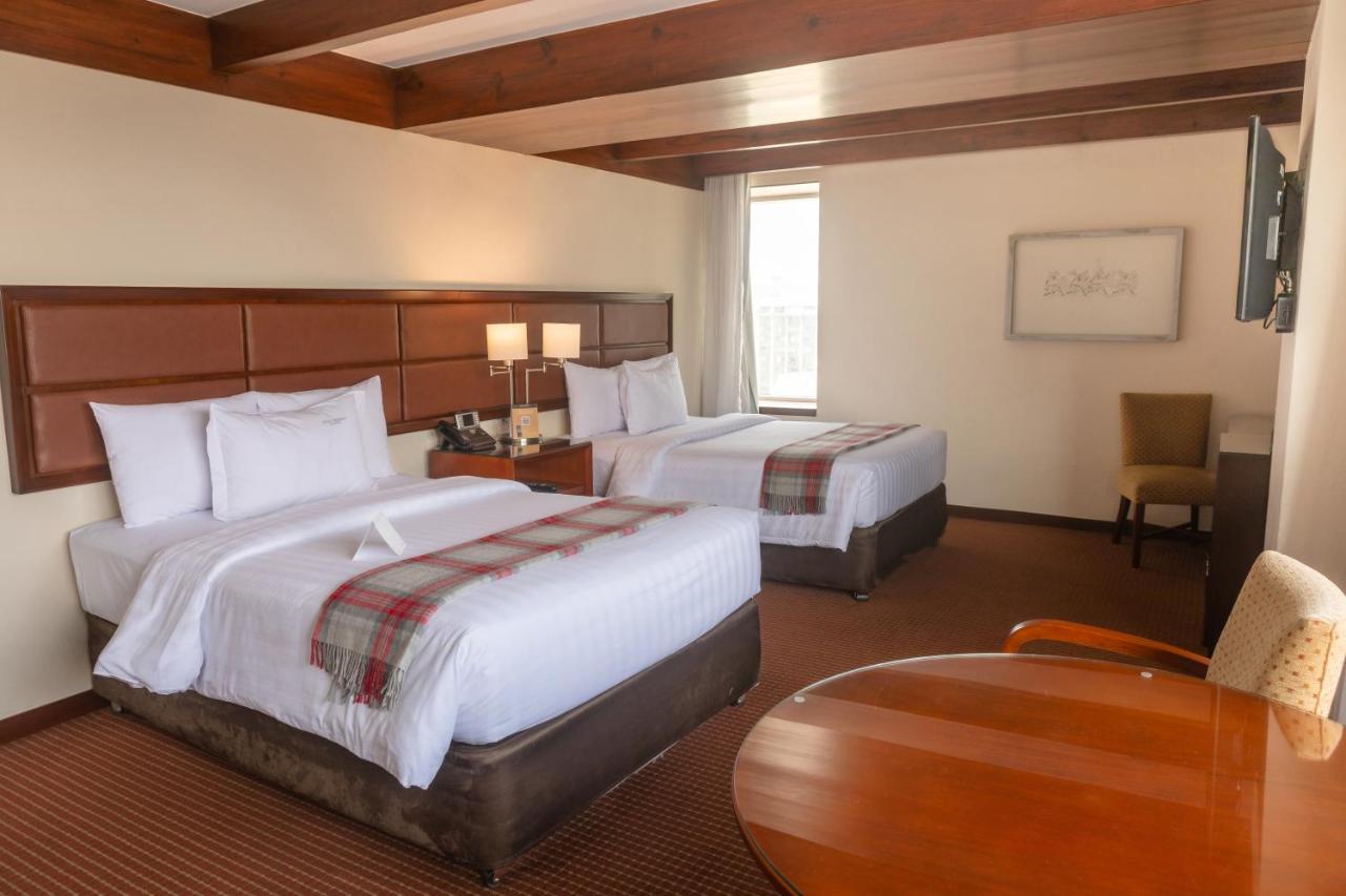 Casa Andina Premium Miraflores Lima Buitenkant foto A room at the Inn at the Opera
