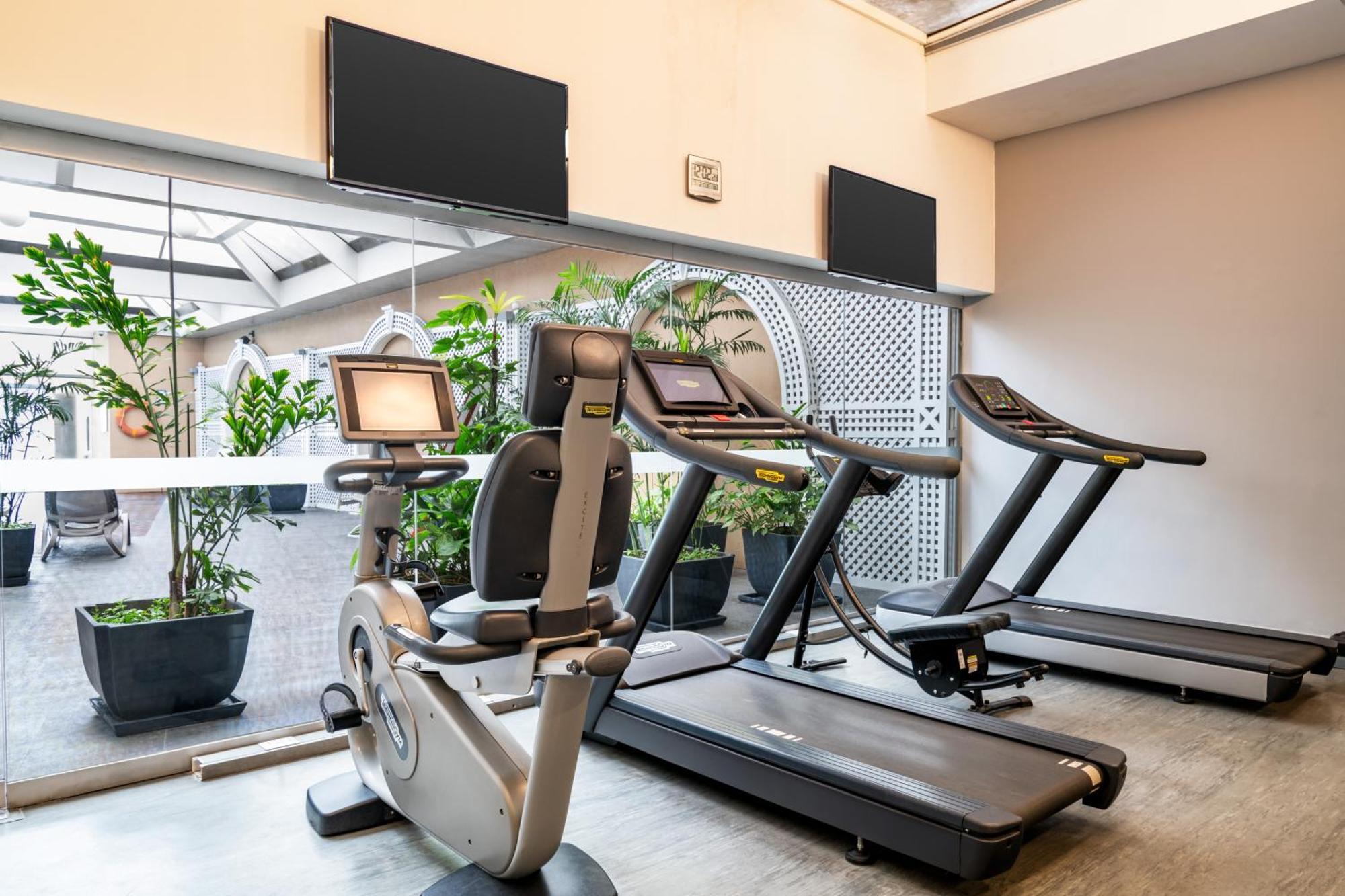 Casa Andina Premium Miraflores Lima Buitenkant foto A treadmill
